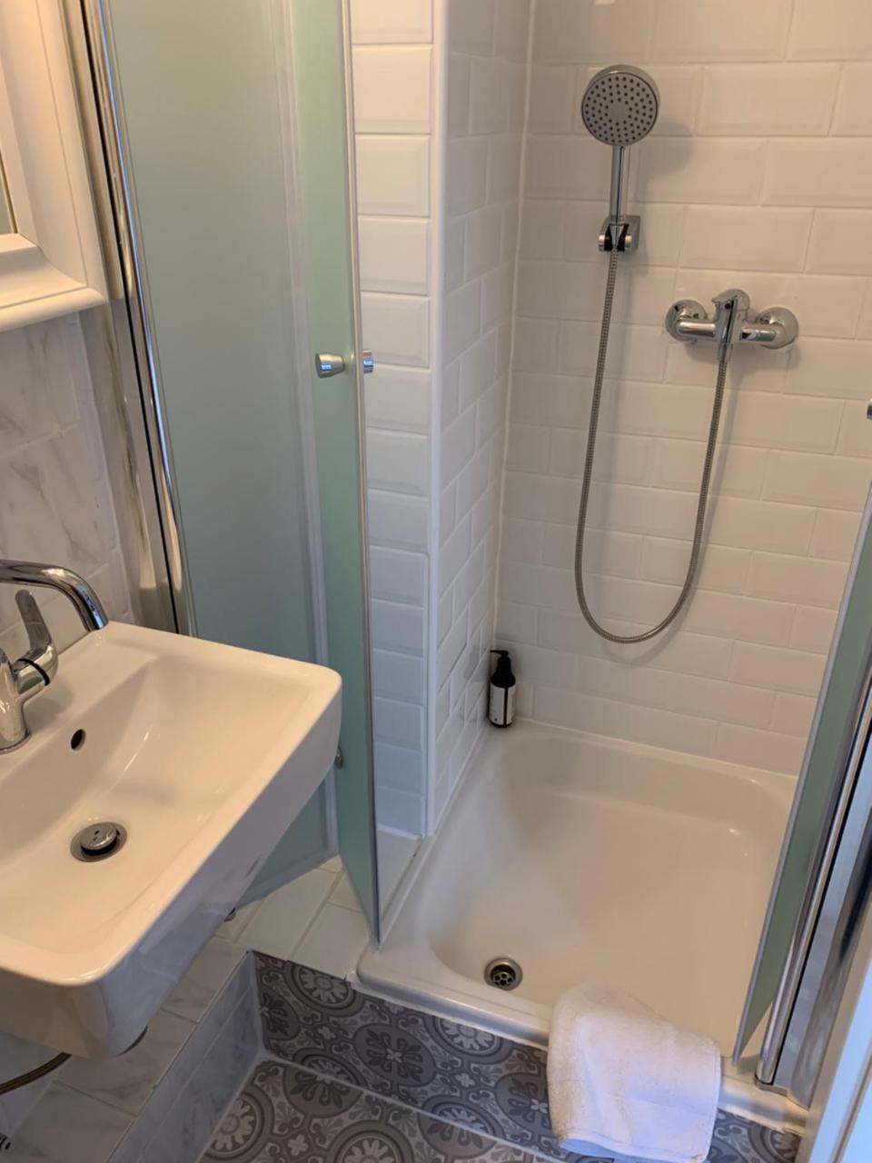 Das Kleine Hotel Schleiblick Schleswig Ngoại thất bức ảnh